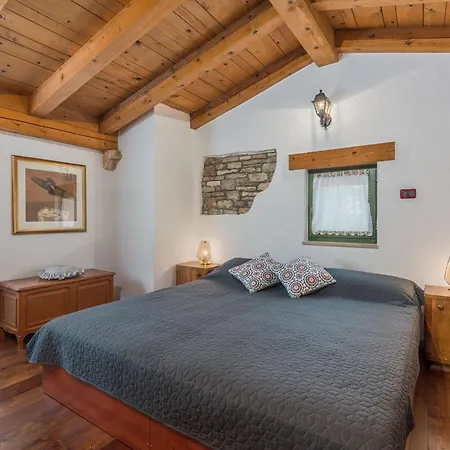 بيت للعطل Rustical Stone House With Pool *
