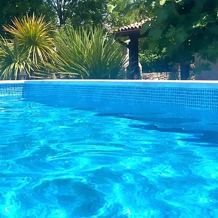 Rustical Stone House With Pool בית נופש
